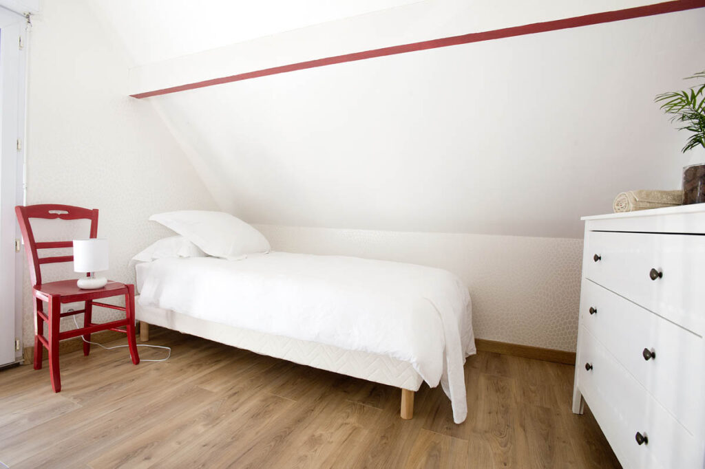 children's room with playful red decor